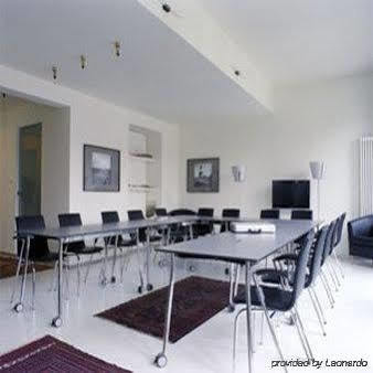 Hotel apartamentowy Privilege Suites